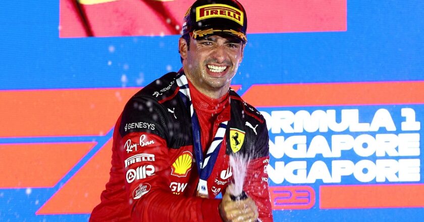 El español Carlos Sainz domina el segundo día de pruebas en Baréin de la F1