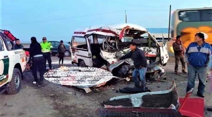 Al menos 10 muertos y nueve heridos en un choque al sur de Perú