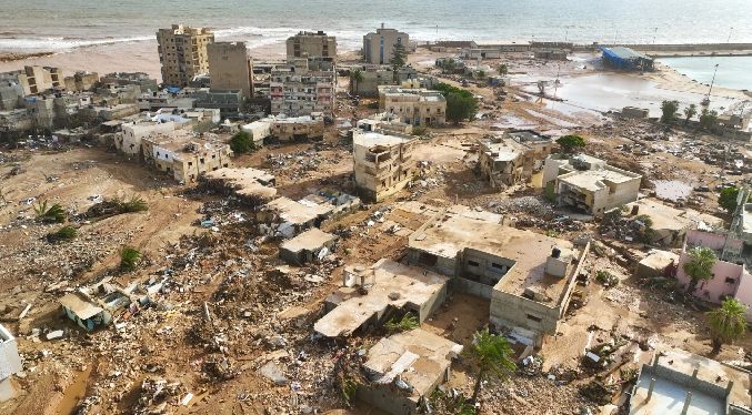 Suben a 5.100 los muertos por inundaciones catastróficas en la ciudad libia de Derna