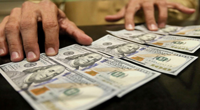 Dólar paralelo reporta un aumento de más de 115 % durante el último año