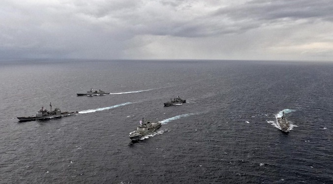 Seúl y Washington realizan ejercicios navales con fuego real en el mar de Japón
