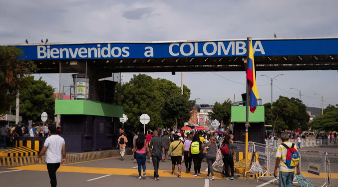 Colombia anuncia que abrirá todo pasos fronterizos con Venezuela en los próximos días