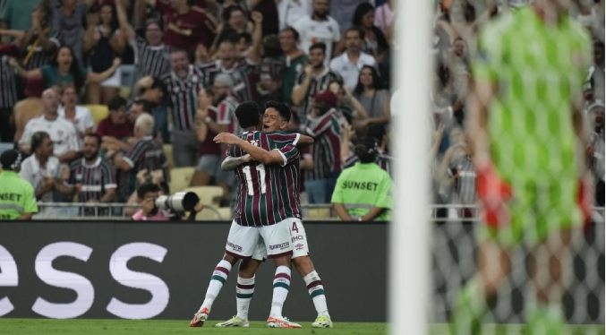 Fluminense rescata empate ante Internacional en semifinal de Libertadores con 10 jugado