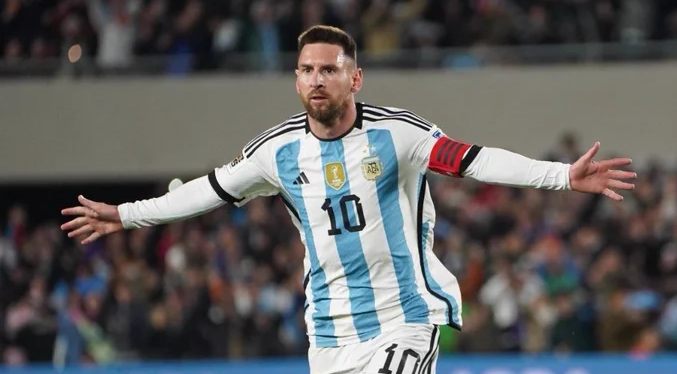 Messi guía a la albiceleste en su debut de eliminatorias ante Ecuador