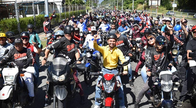 Maduro destaca caravana motorizada en Mérida en respaldo a la Revolución