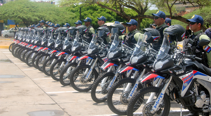 Polimaracaibo recibe dotación de 20 motocicletas por parte del alcalde Rafael Ramírez