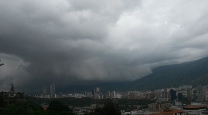 Cielo parcialmente nublado en algunas regiones de Venezuela este 27-A