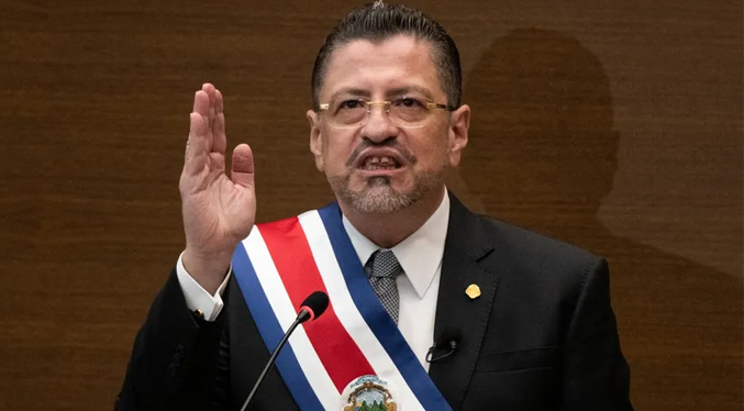 Presidente de Costa Rica firmará decreto para declarar emergencia nacional por aumento de migrantes