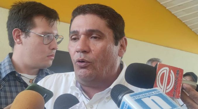 Alcalde de Rosario de Perijá llama a determinar quién está detrás de la reventa de gasolina de los yukpas