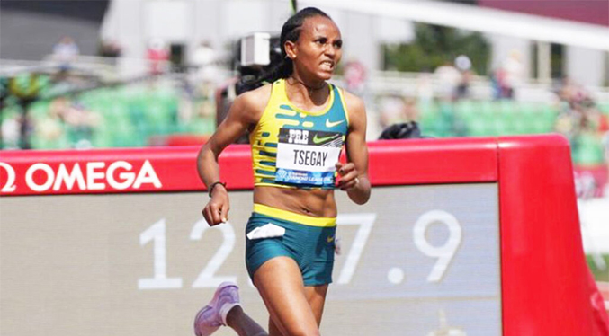 Gudaf Tsegay rompe récord mundial de 5.000 metros
