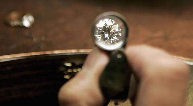 Niña de 7 años encontró un diamante de 2,95 quilates en un parque estatal de Arkansas