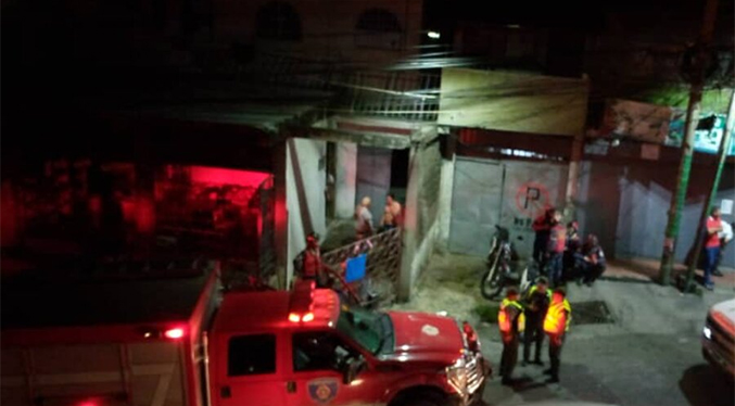 Incendio en El Junquito deja un muerto y varios heridos