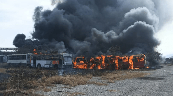 Reportan incendio en Transbarcar en Barqusimeto