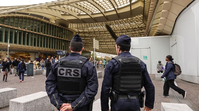 Alertas de bomba afecta a 14 aeropuertos franceses