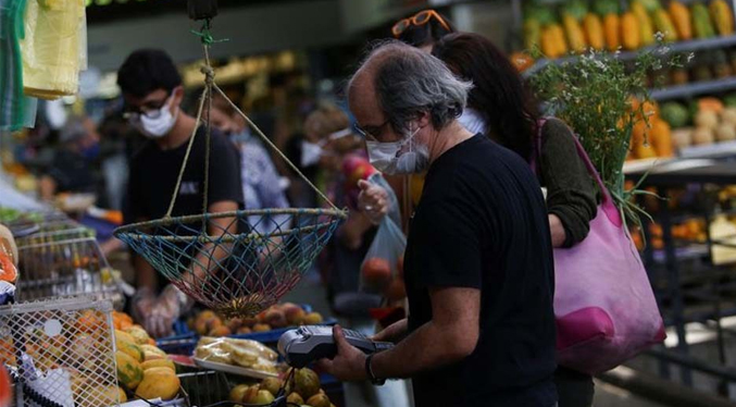 Precios de productos y servicios en Venezuela aumentaron un 158,3 %, según el BCV