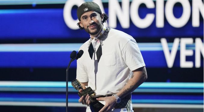 Bad Bunny es el artista del año de los Premios Billboard de la Música Latina