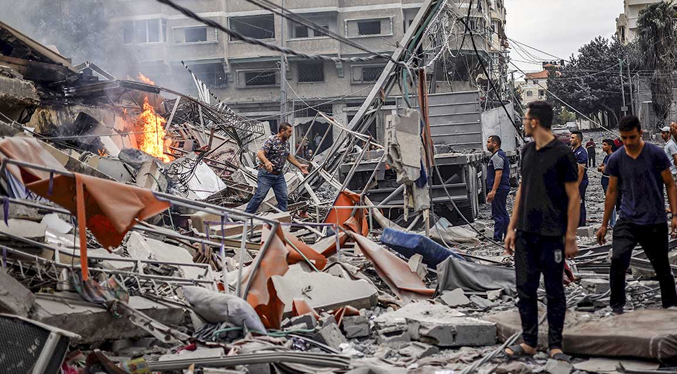 Contabilizan más de seis mil quinientos palestinos muertos por bombardeos israelíes