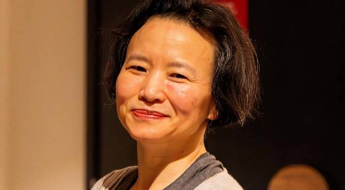 China libera a una periodista australiana detenida desde hace más de tres años