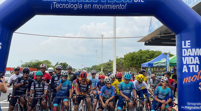 Ciclistas realizan la Gran Copa Maracaibo en su primera edición en la Vereda del Lago