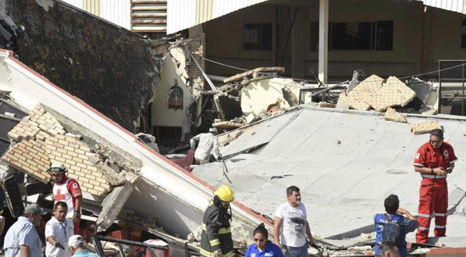 Al menos nueve muertos deja el derrumbe de una iglesia en el norte de México