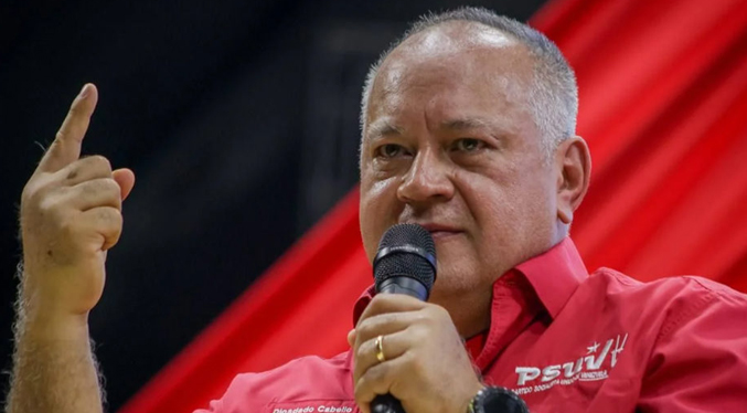 Cabello califica de liderazgo «débil» al candidato Edmundo González