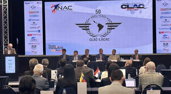 Venezuela suscribe acuerdos con OACI para servicios de actualización y gestión aérea