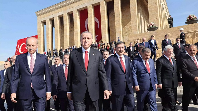Erdogan celebra los 100 años de Turquía como «un nuevo brote» en una historia milenaria