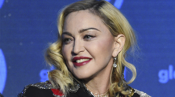 Madonna arranca en Londres su esperada gira tras posponerla por una infección