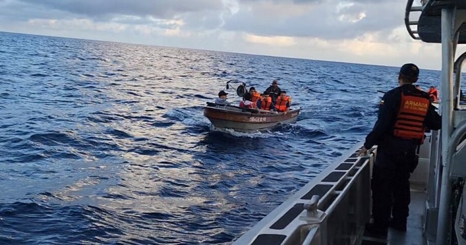Rescatan a nueve migrantes venezolanos cerca de isla colombiana de San Andrés