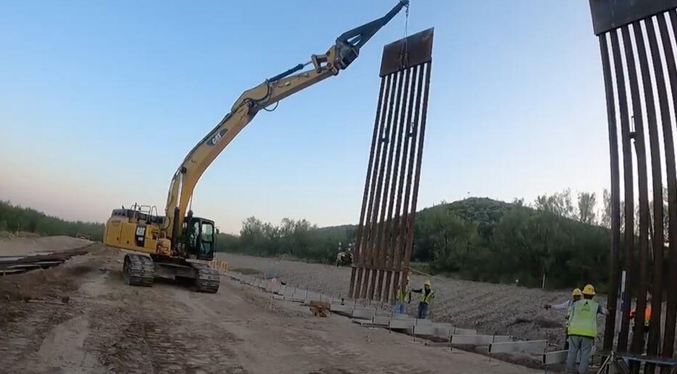 EEUU ordena reforzar de inmediato el muro fronterizo con México