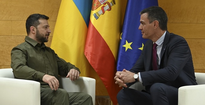 Sánchez promete a Zelenski más ayuda militar ante la prevista ofensiva rusa de invierno