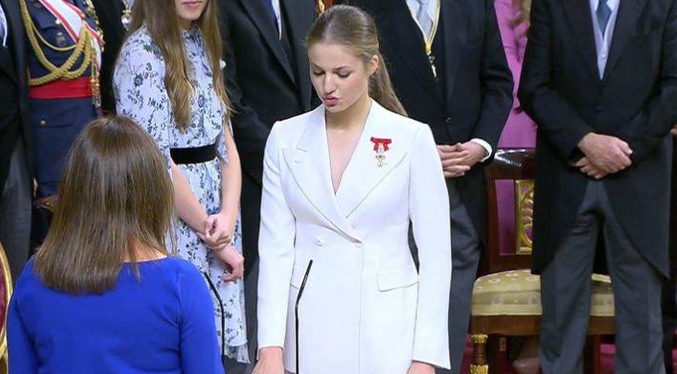 La princesa Leonor pronuncia juramento que la legitima como futura reina de España