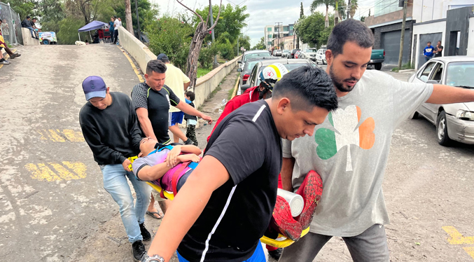 Migrantes salvan a venezolano que estuvo a punto de ahogarse en el río Bravo