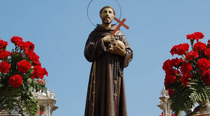 Católicos conmemoran el Día de San Francisco de Asís