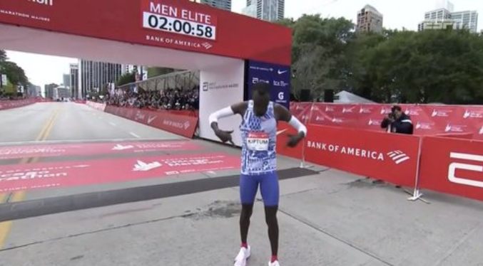 Kiptum implantó nuevo récord del mundo en el maratón de Chicago