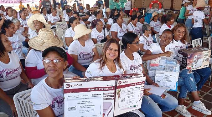 Más de 100 mujeres se beneficiaron del programa «Tejiendo Redes» del gobierno nacional