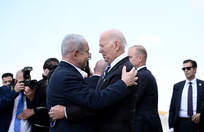 Cientos de funcionarios de EEUU critican en dos cartas el alineamiento de Biden con Israel