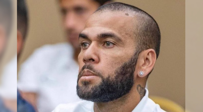 Audiencia envía a juicio a Dani Alves acusado de agresión sexual