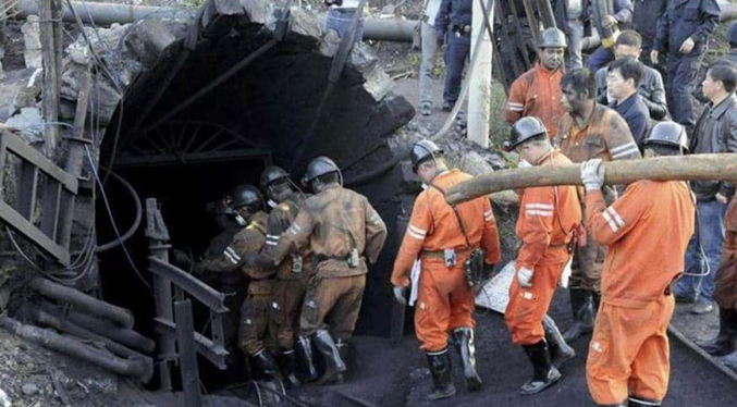 Once trabajadores fallecen durante un accidente en una mina de carbón en China