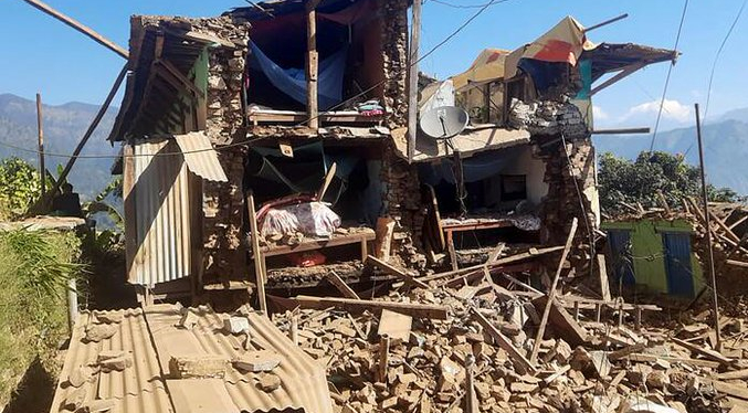 Venezuela se solidariza con Nepal por terremoto de magnitud 6.4 que deja 157 muertos