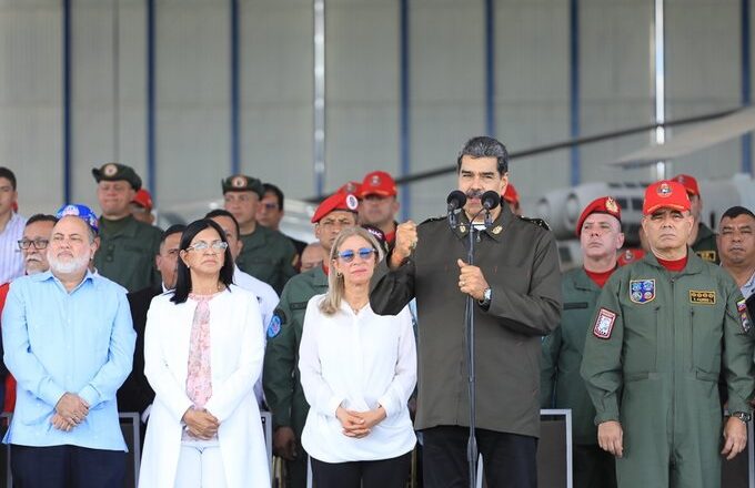 Maduro: Venezuela hará justicia histórica el 3-D con el referendo consultivo