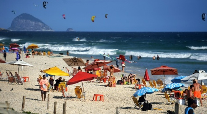 Brasil se sume en un calor agobiante, con 58,5 °C de sensación térmica en Rio (Video)