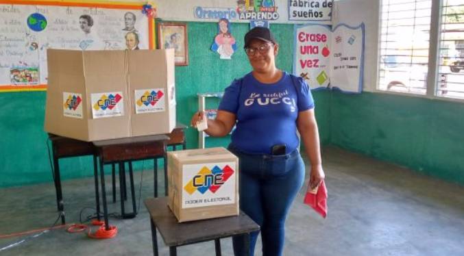 Maduro: Vuelve a triunfar la paz en Venezuela