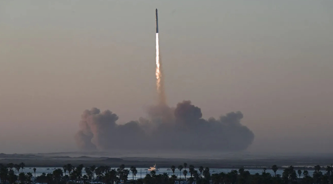 El cohete de SpaceX despega con éxito desde Texas, pero terminó explotando (Video)