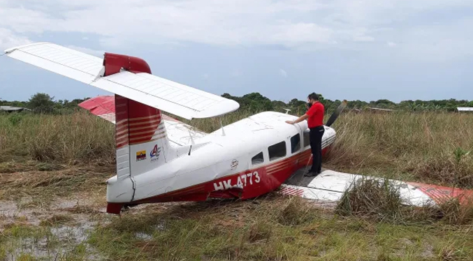 Accidente de avión en el este de Colombia deja un niño desaparecido