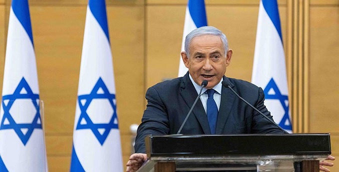 Netanyahu asegura a familiares de rehenes que Israel está negociando para liberarlos