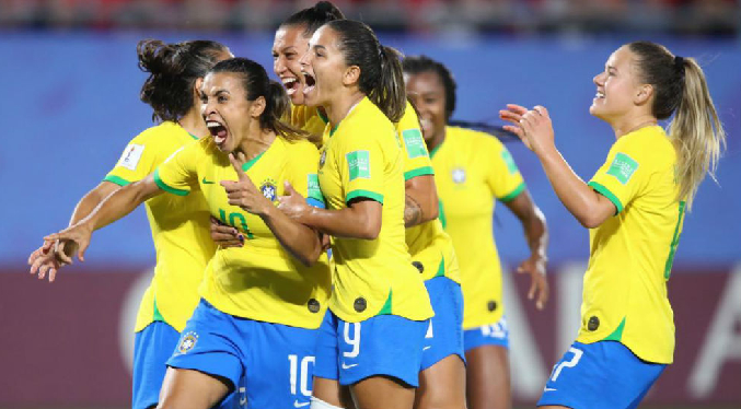 Lula confía en que la FIFA elija a Brasil para organizar el Mundial femenino de 2027