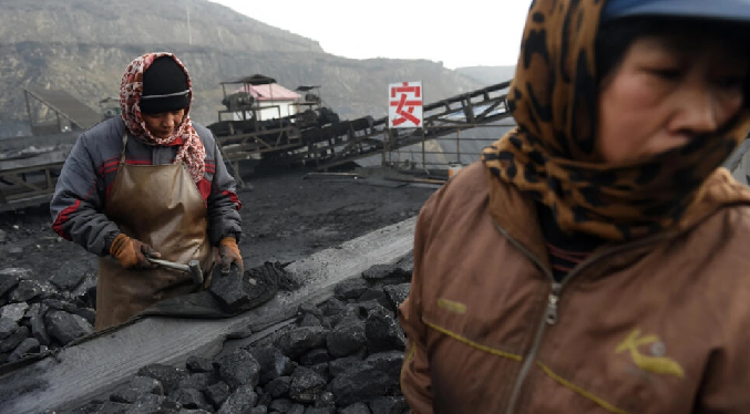 Al menos 12 muertos en China en un accidente de una mina de carbón