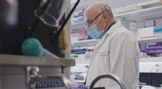 Nobel de Medicina Drew Weissman investiga vacuna universal para todos los coronavirus