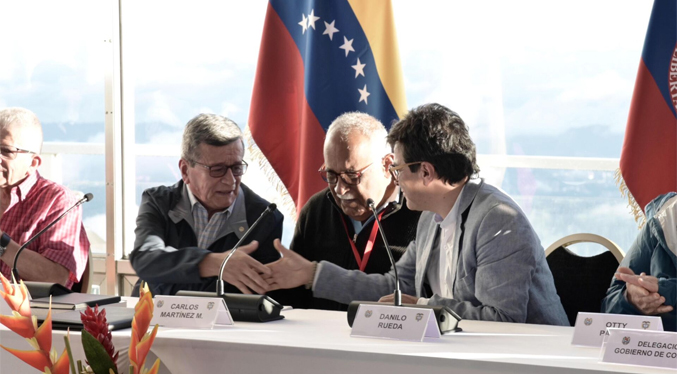 Afirman que diálogo entre el ELN y el gobierno colombiano ha dado una lección política y simbólica